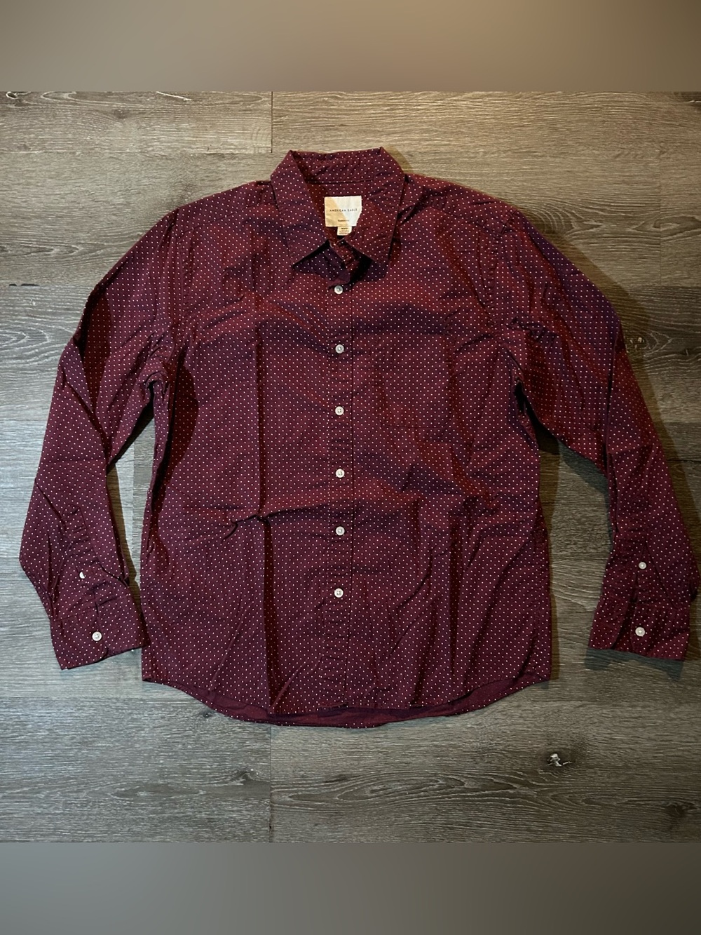 Men’s M American Eagle Burgundy Polk A Dot Cotton Long Sleeve Button Down